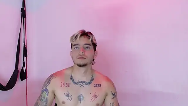 AliceandMax Chat XXX live