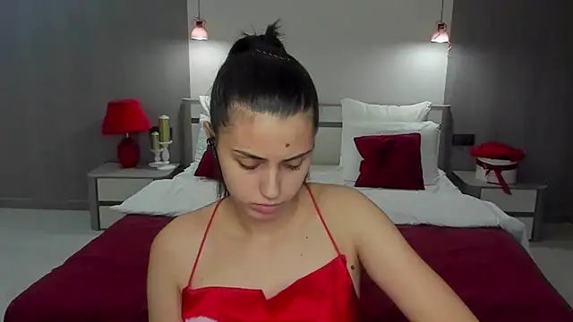 Jasmine_Stewart Adlı Modelin Canlı XXX Sohbeti