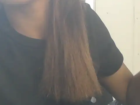Chat +18 de NancyRuvi ao vivo