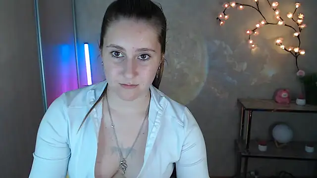 Milka_kamila Adlı Modelin Canlı XXX Sohbeti