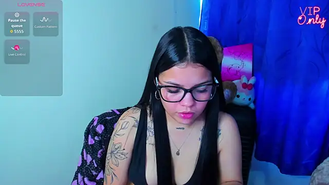 angelina_77's Live XXX Chat