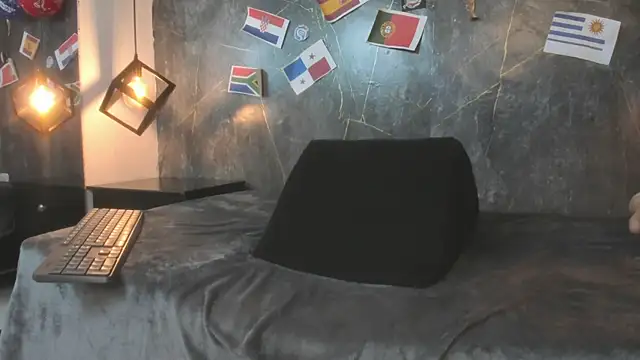XXX chat uživo modela Angel_Cuervo