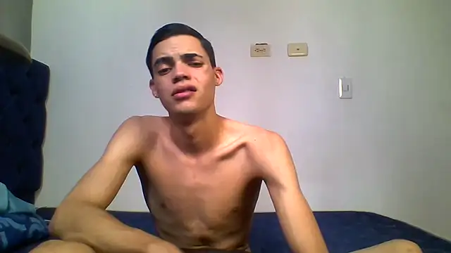 XXX chat uživo modela Latinos_2001