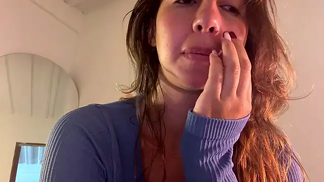 Julieta_Jol Adlı Modelin Canlı XXX Sohbeti