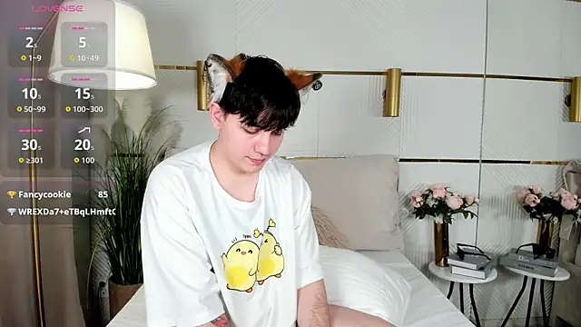 FetishFox live XXX chat