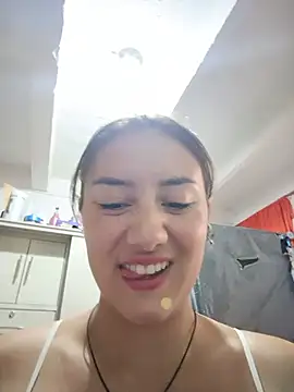 LuisaLean Chat XXX live