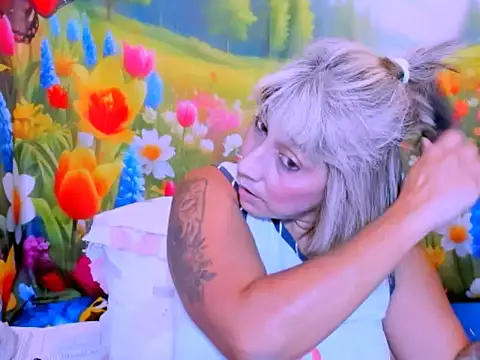 indianroxy Chat XXX live