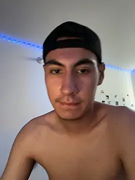 Aaron0305's Webcam Show