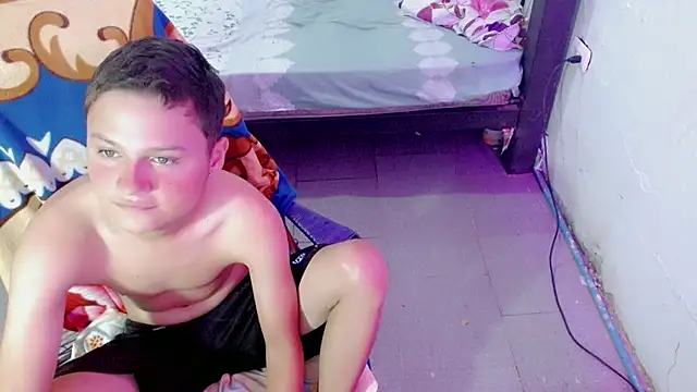 Chat +18 de NYC_Bby ao vivo