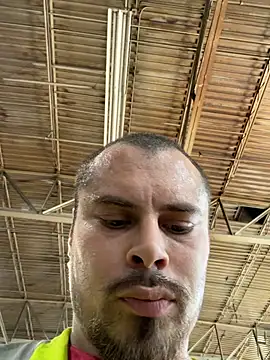 PuttieIn XXX чат на ж иво