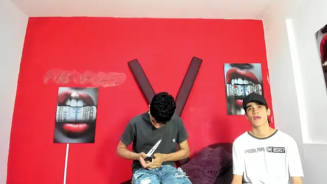 Czat XXX na żywo – KING_LOVERS1