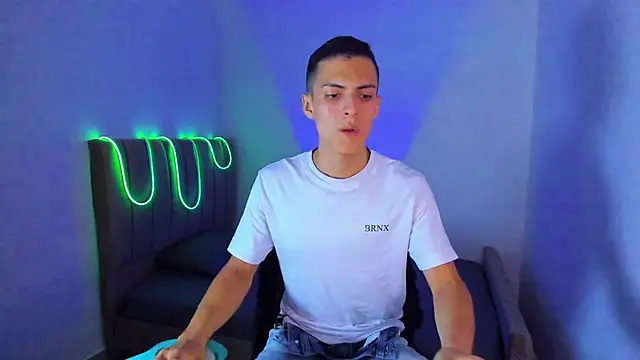 Chat XXX Live Matiius18