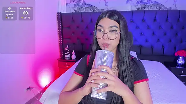 RoseCassie Chat XXX in diretta