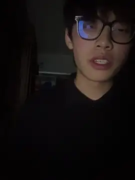 Ethan7063のライブXXXチャット