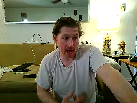 9VOLTT's Live XXX Chat