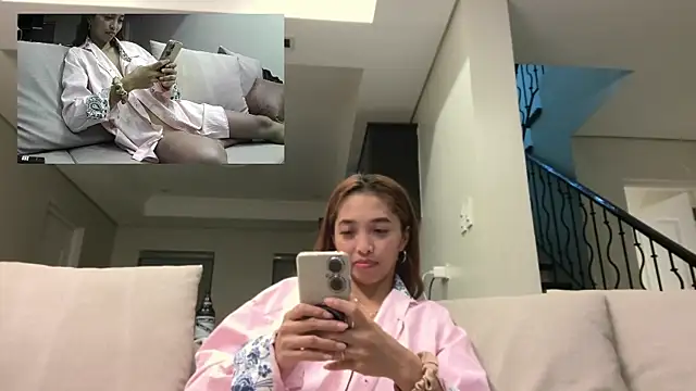 XXX chat uživo modela FindMyKiliti