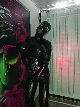 צ'אט XXX בשידור חי של LatexDevil_Blondie