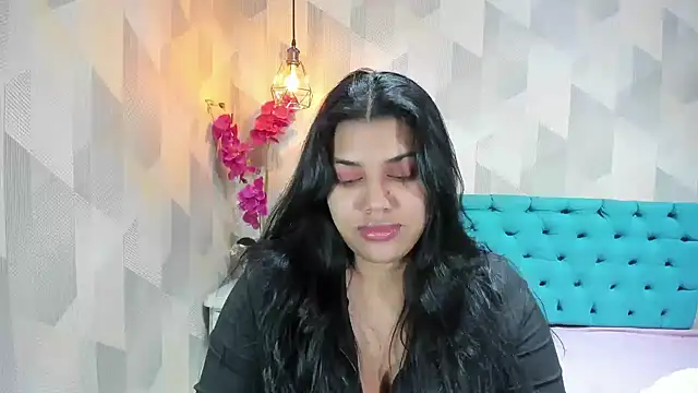 LindaBreeS' Live XXX Chat