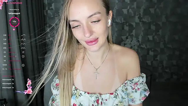 A_delina élő XXX-chatje