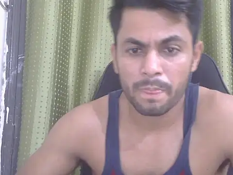 Chatroom XXX en direct de Stubborndesiboy
