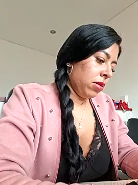 Luianna's Live XXX Chat