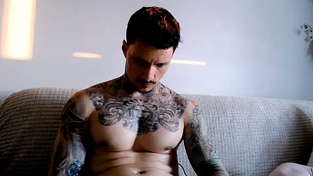 XXX chat uživo modela tyago_doll
