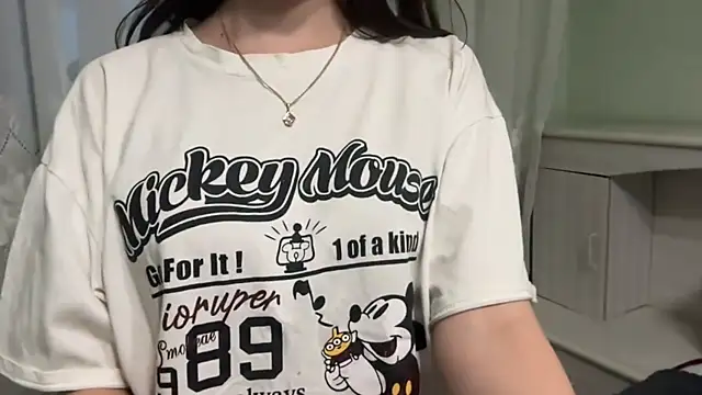KacyPile Adlı Modelin Canlı XXX Sohbeti