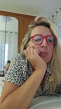 XXX chat uživo modela MariaRichi_