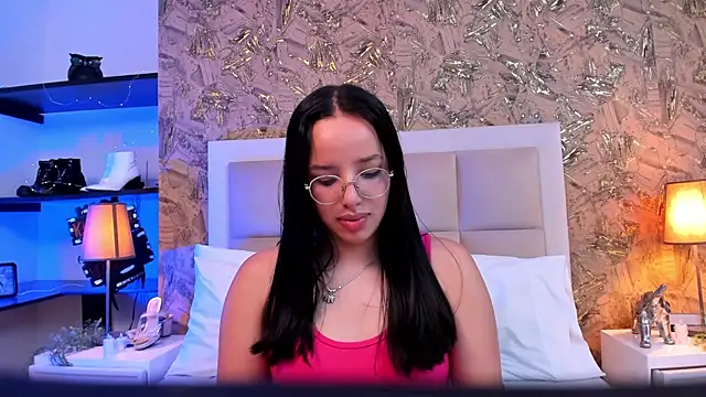 XXX chat uživo modela ValkyriaSteel