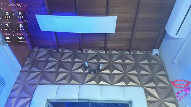 peyton_luoise27: απευθείας συνομιλία ΧΧΧ