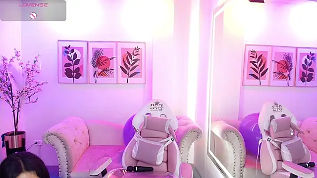 Maddie_T18's Live XXX Chat