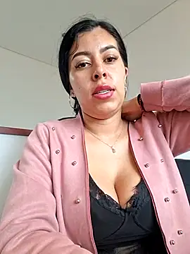Luianna 现场XXX聊天