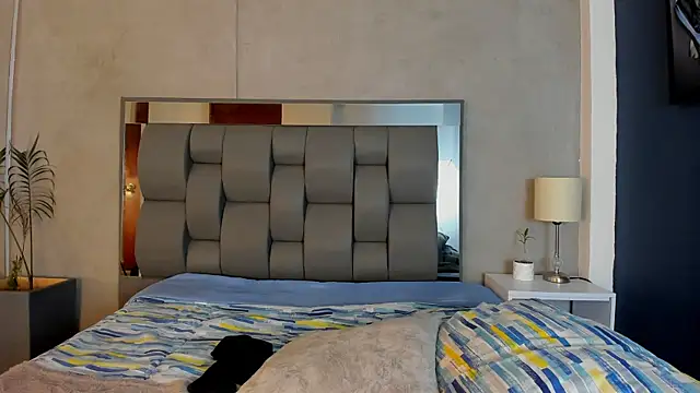Chat +18 de Charlie___Musk ao vivo