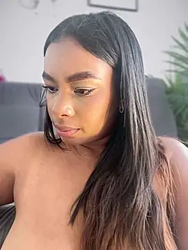 _caroline_jackson_のライブXXXチャット