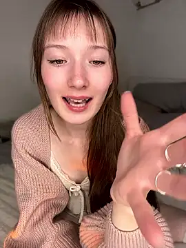 Chat XXX en directo de Strawberry_Senpai