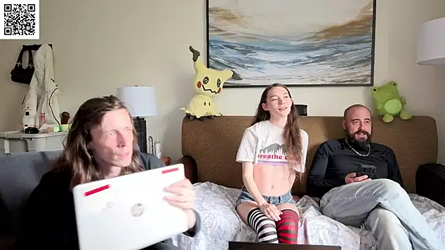 manicpixiedreamfrog's Live XXX Chat