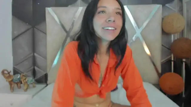 Chat +18 de Agatta_Adams ao vivo