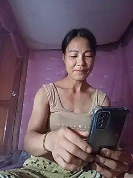 Lily-ly's Live XXX Chat