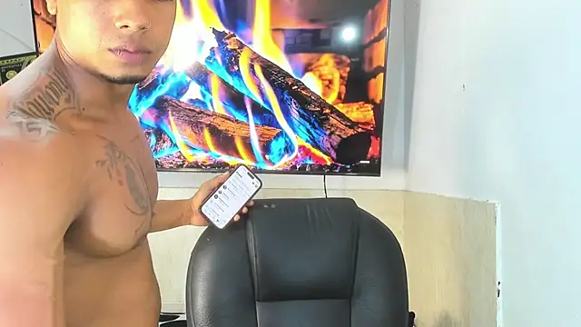 Jesko_Evo69x লাইভ XXX চ্যাট