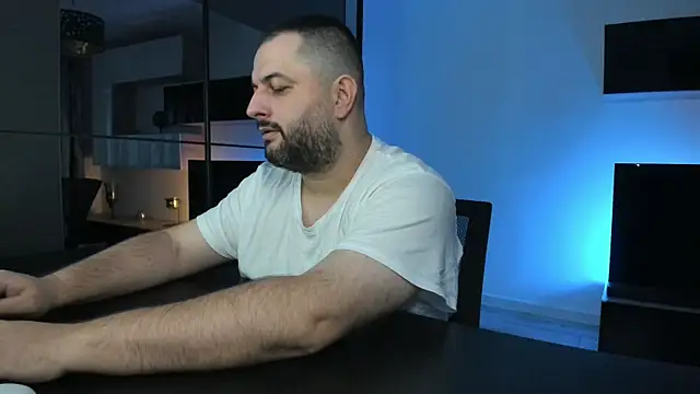 DravenPeak Adlı Modelin Canlı XXX Sohbeti