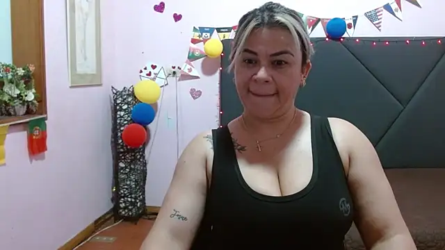 pamela_echeverria Chat XXX in diretta