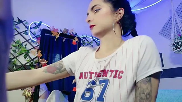 KandyParis élő XXX-chatje