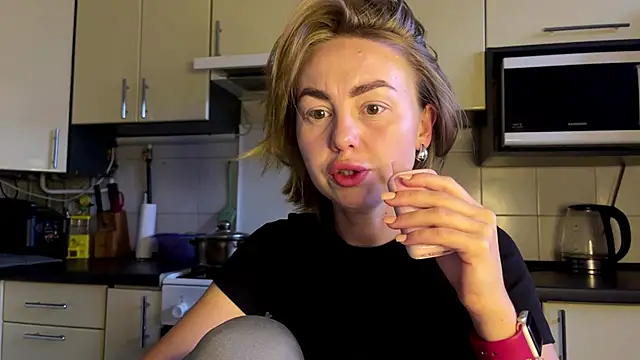 XXX chat uživo modela MartaLuna_