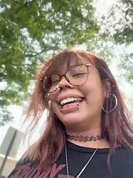 moan4mona Live XXX Chat