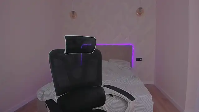 find0m_master's Live XXX Chat