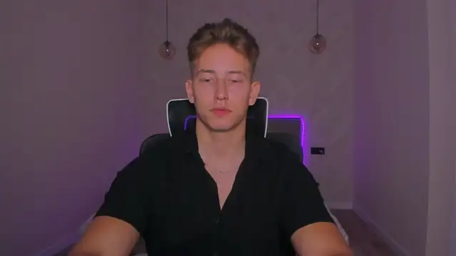 find0m_masterのライブXXXチャット