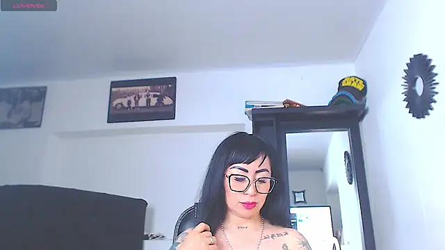 Vicky_hotmilf 라이브 XXX 채팅