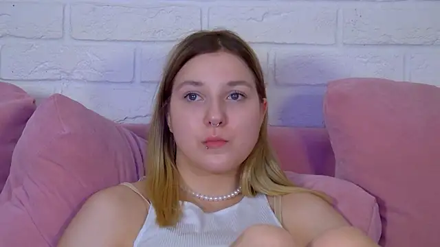 Chatroom XXX en direct de TinnaBurton