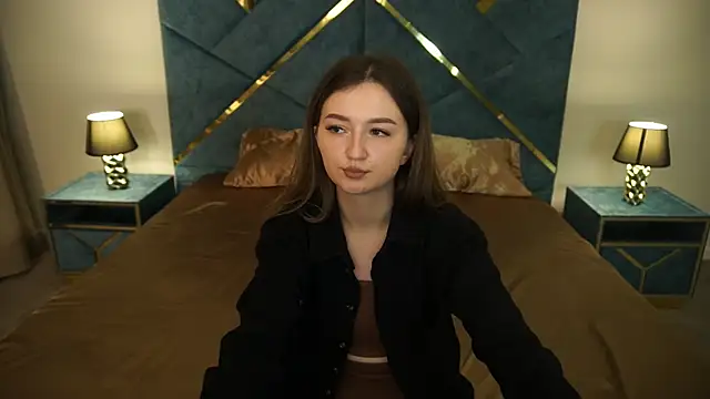 Chat +18 de CyrenaLuxe ao vivo