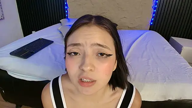 Chat +18 de Sabrina_Grace ao vivo